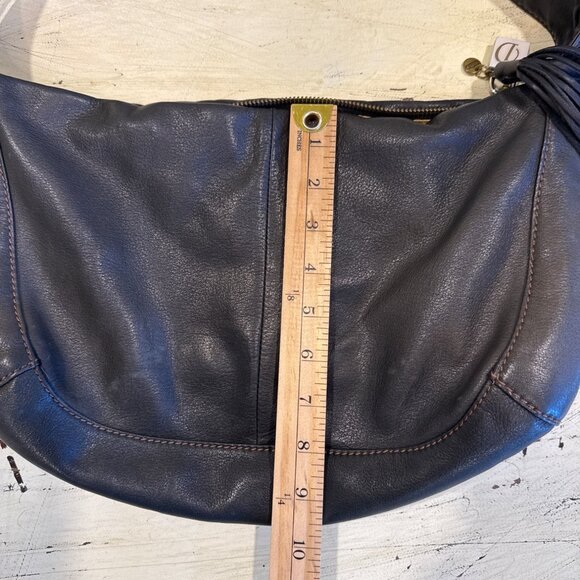 Hobo The Original Black Leather Shoulder Bag With Zip Closure & Printed Interior - Picture 9 of 9